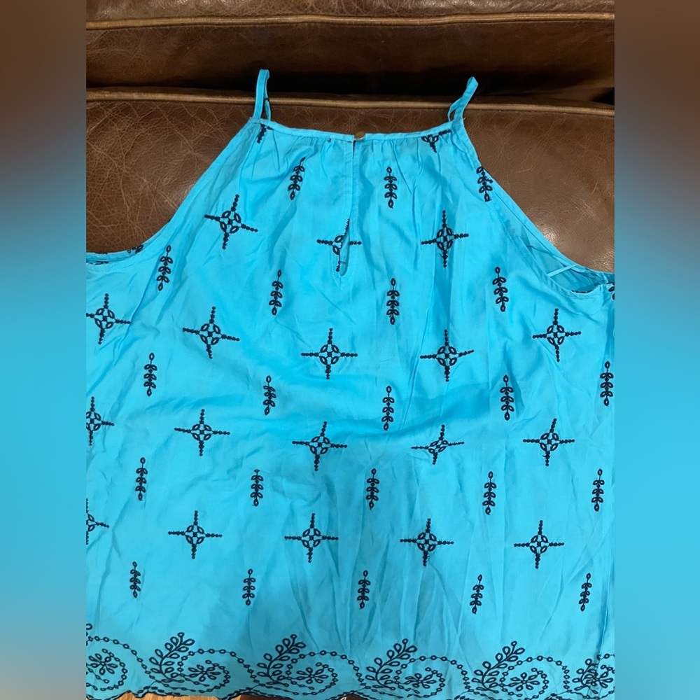 Crown &‎ Ivy Blue Embroidered Tank Blouse - Picture 2 of 4